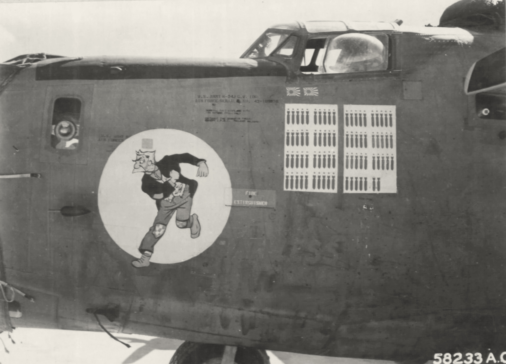42-109838 B-24J Liberator 7AF 30BG392BS Bathless nose art left side 01