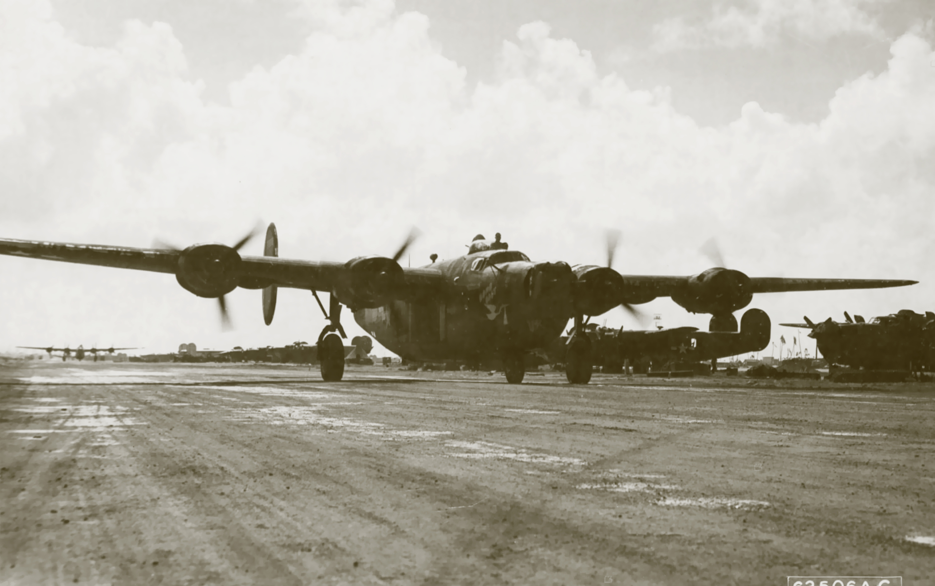 42-72976 B-24J Liberator 7AF 30BG38BS Bomb Baby at Kwajalein Marshall Islands 29th April 1944 01