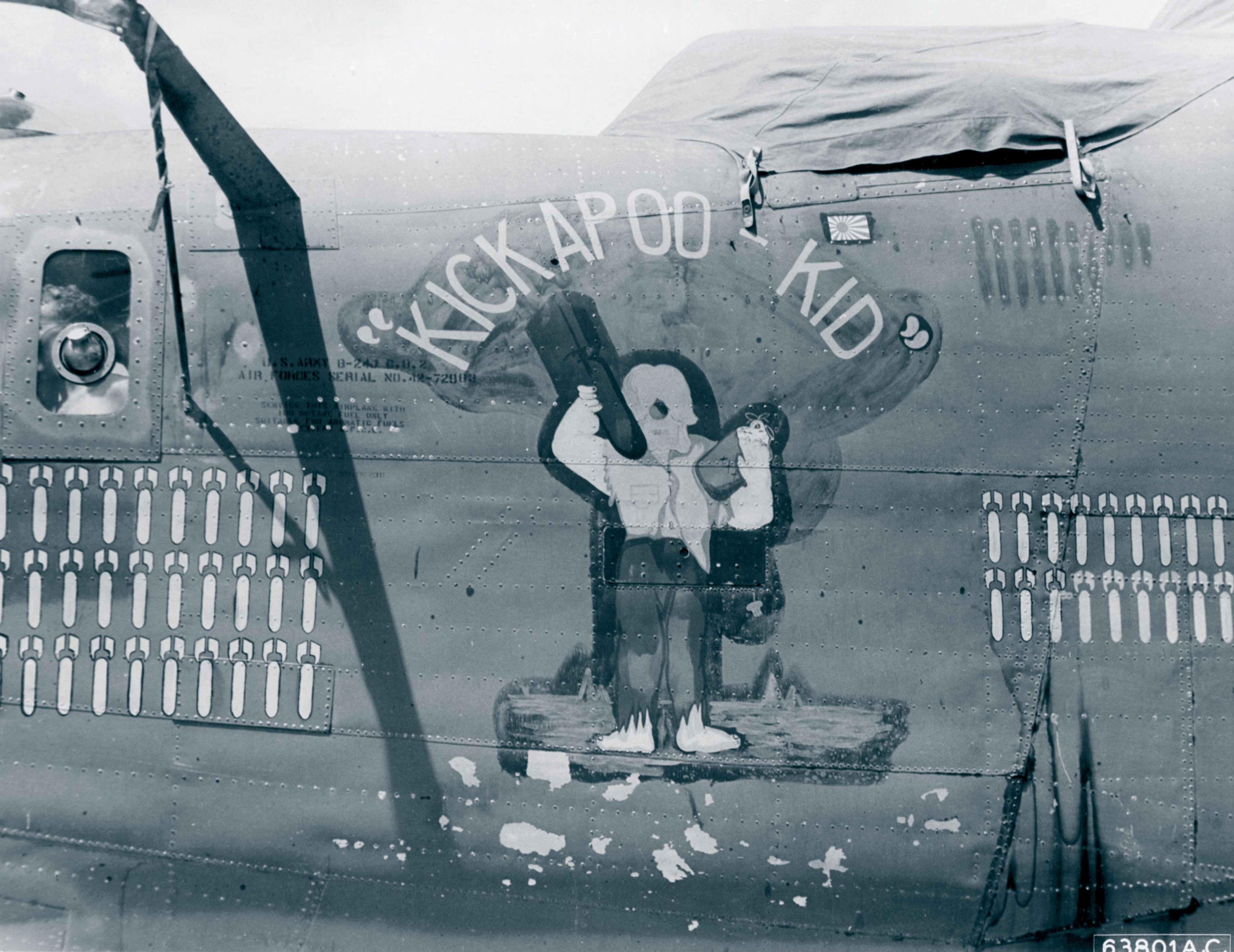 42-72983 B-24J Liberator 7AF 30BG27BS Kickaboo Kid Kwajalein Marshall Islands July 1944 NA1285