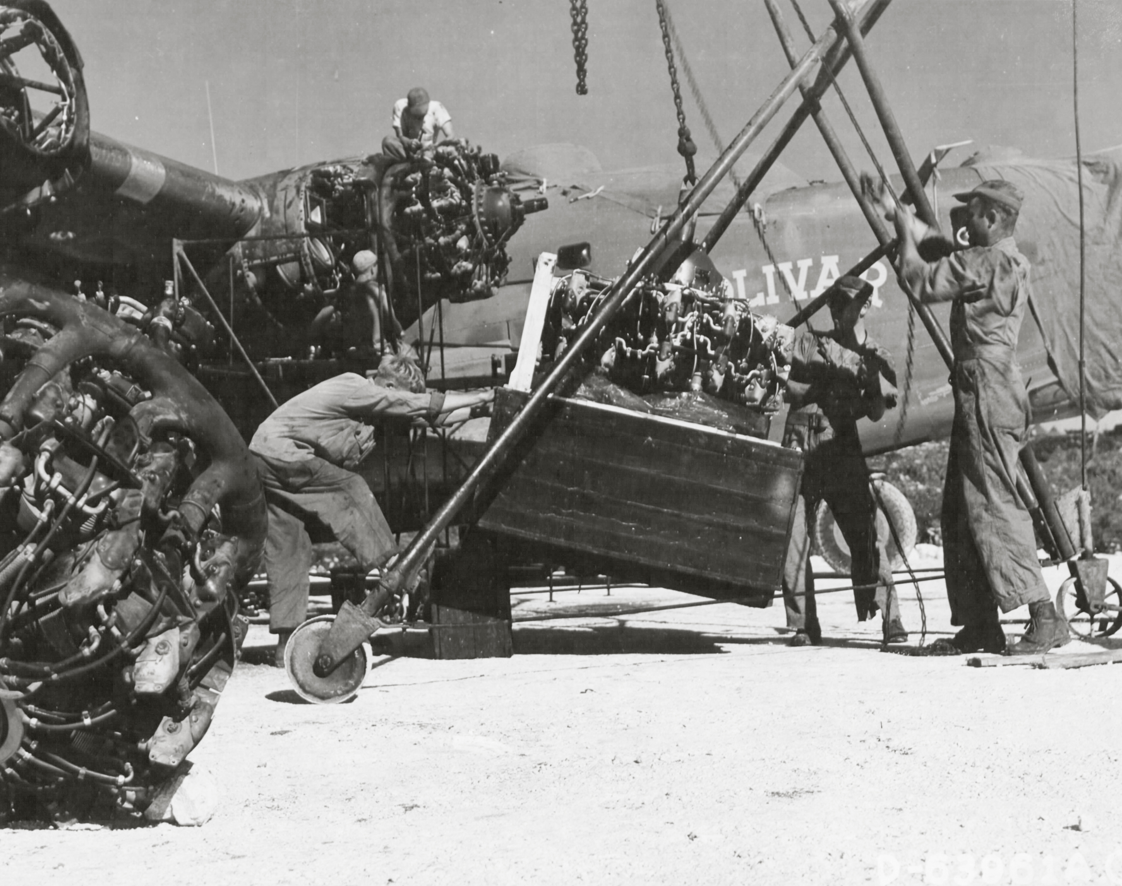 42-72994 B-24J Liberator 7AF 30BG27BS Bolivar Saipan Marianas Islands Sep 1944 01