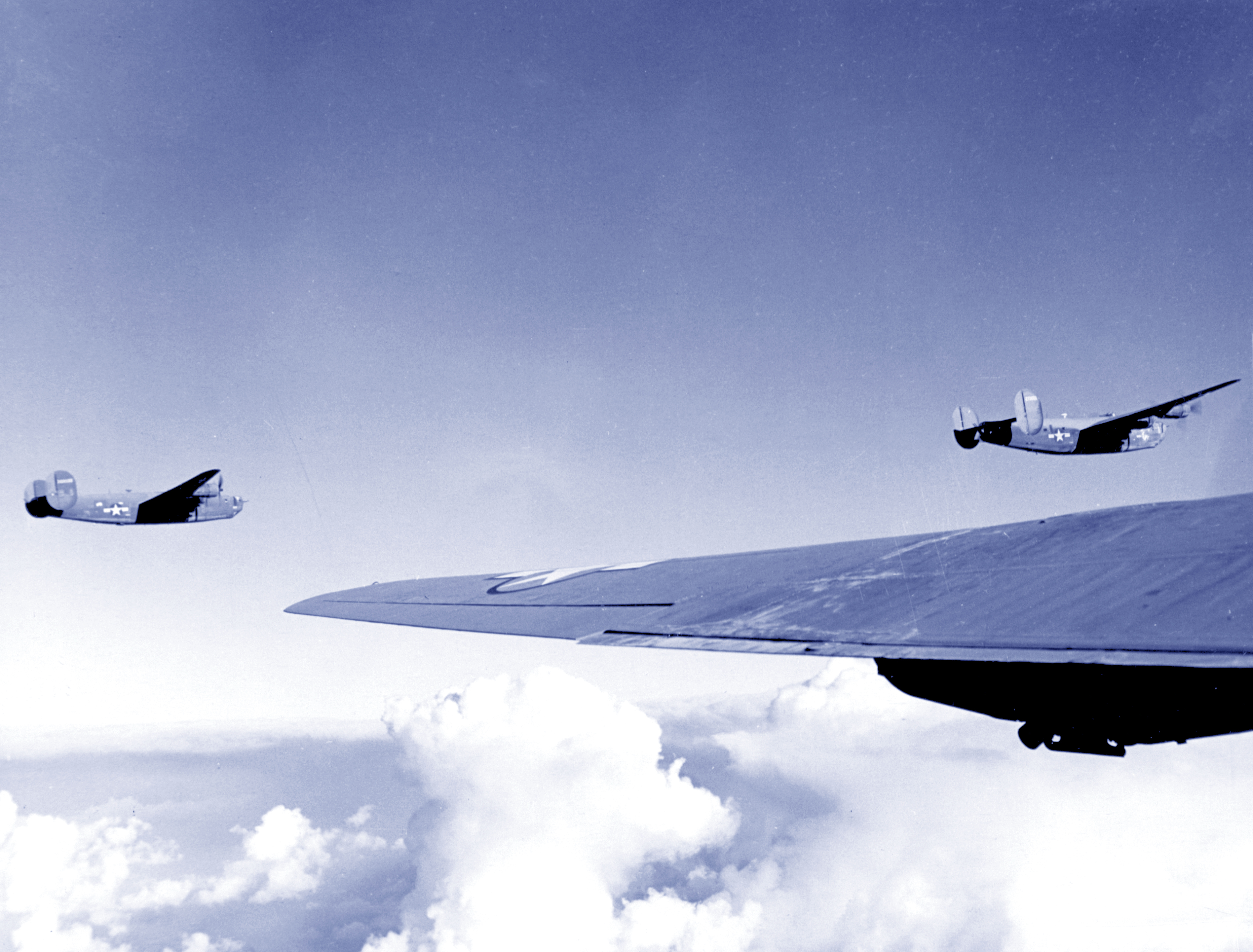 Consolidated B-24 Liberators 7AF 11BG and 30BG after bombing Wake Island 30th Apr 1944 NA125