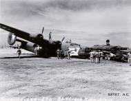Asisbiz 42-72958 B-24D Liberator 7AF 30BG392BS Libby Raider aka Annie blown tyre on take off at Kwajalein 4th Aug 1944 02