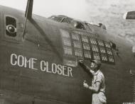 Asisbiz 42-72973 B-24J Liberator 7AF 30BG38BS Come Closer with 91 missions Saipan Marianas Isls 1944 01