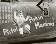 Asisbiz 42-72989 B-24J Liberator 7AF 30BG30BS Pistol Pakin Mamma at Kwajalein Marshall Islands July 1944 01