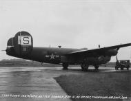 Asisbiz 41-29567 B-24H Liberator 8AF 34BG4BS 3LB Bambi at Tuddenham 9th Jun 1944 FRE3416