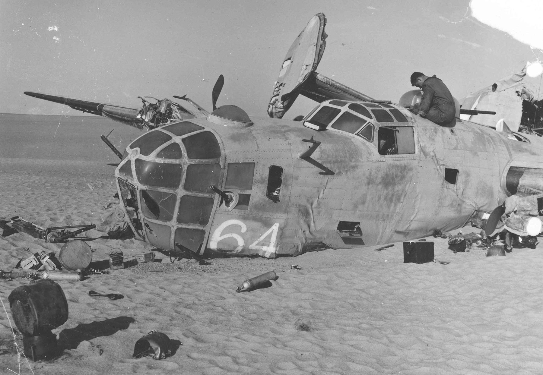 41-24301 B-24D Liberator 9AF 376BG514BS 64 Lady Be Good crashed Sahara 4th Apr 1943 02