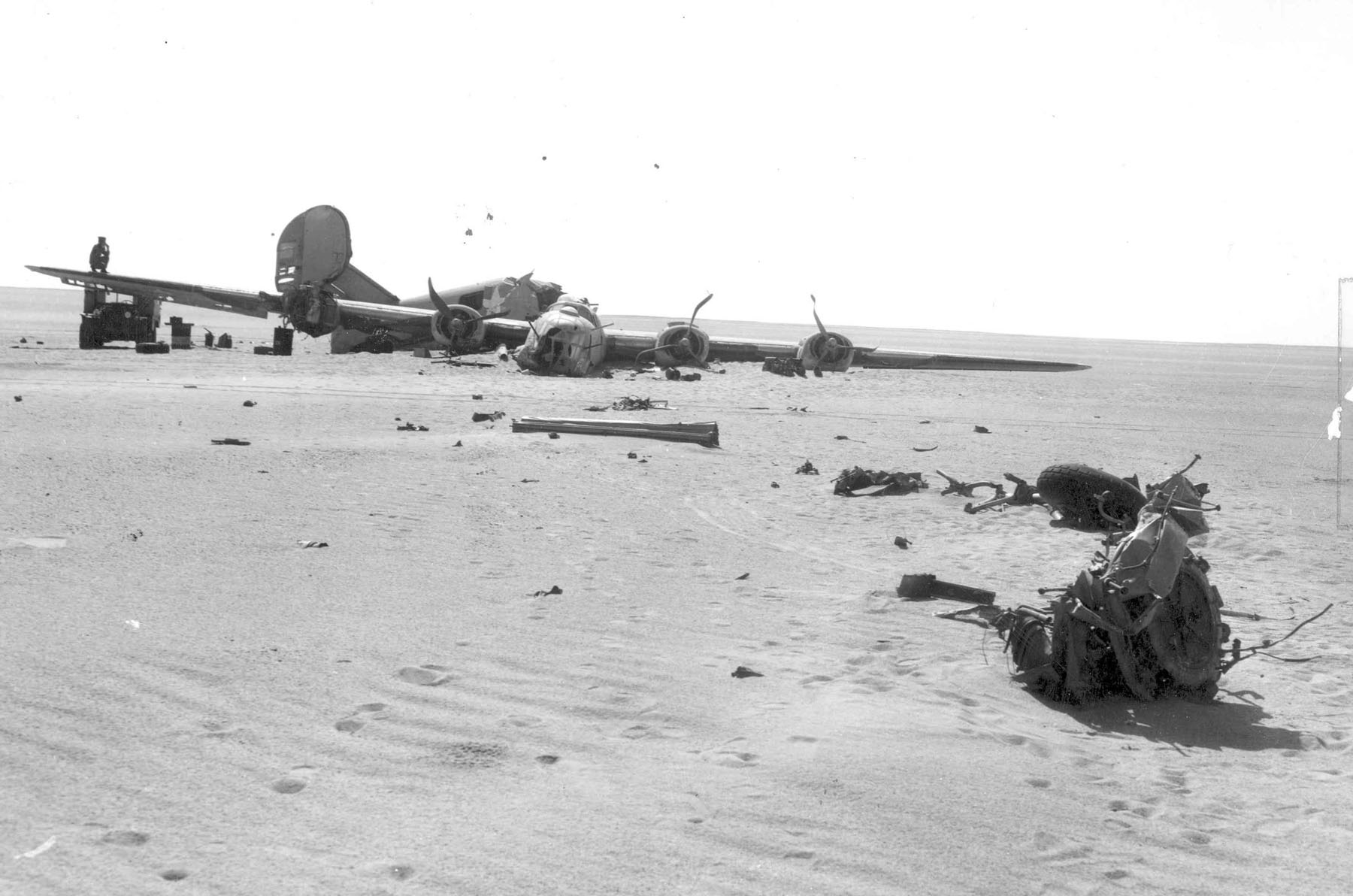 41-24301 B-24D Liberator 9AF 376BG514BS 64 Lady Be Good crashed Sahara 4th Apr 1943 05