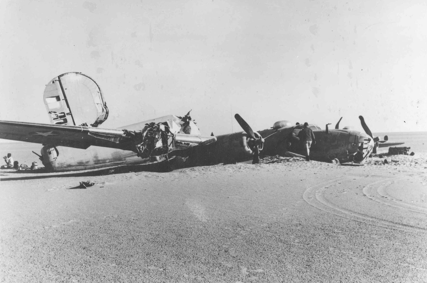 41-24301 B-24D Liberator 9AF 376BG514BS 64 Lady Be Good crashed Sahara 4th Apr 1943 06