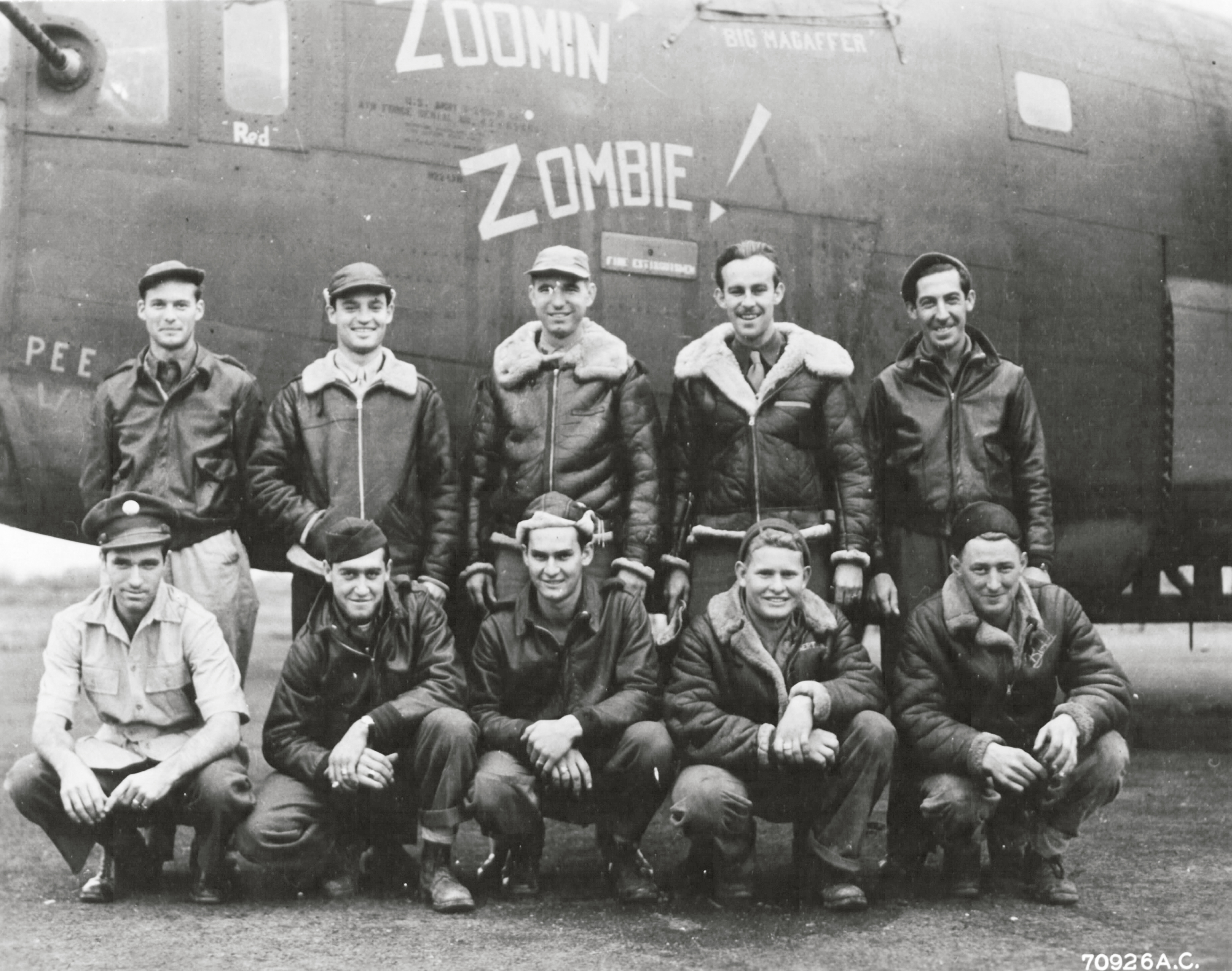 42-63961 B-24D Liberator 8AF 389BG565BS EET Zoomin' Zombie with crew England 01