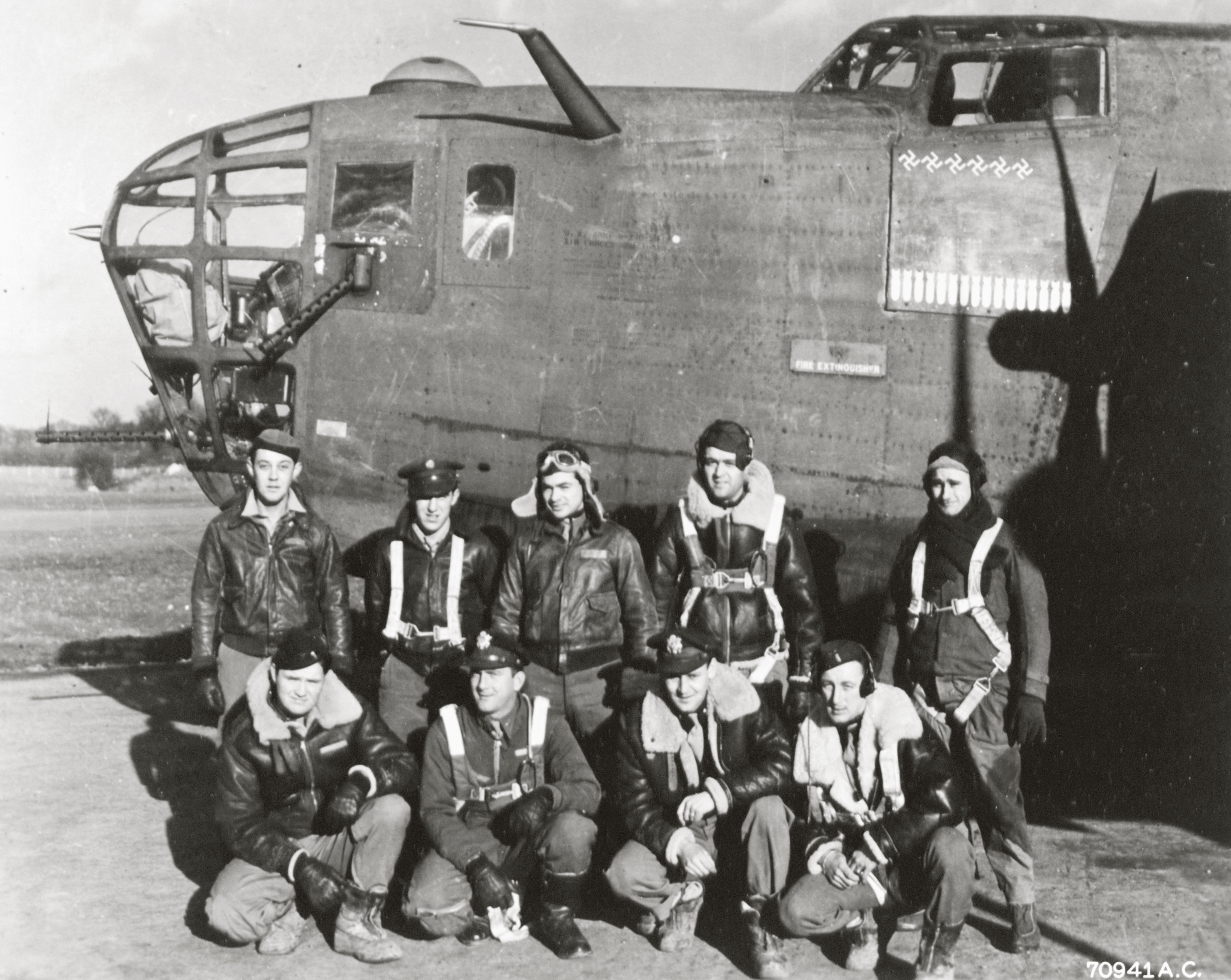 Consolidated B-24 Liberator 8AF 389BG crew who shot down over 6 German aircraft based in England 1944 01