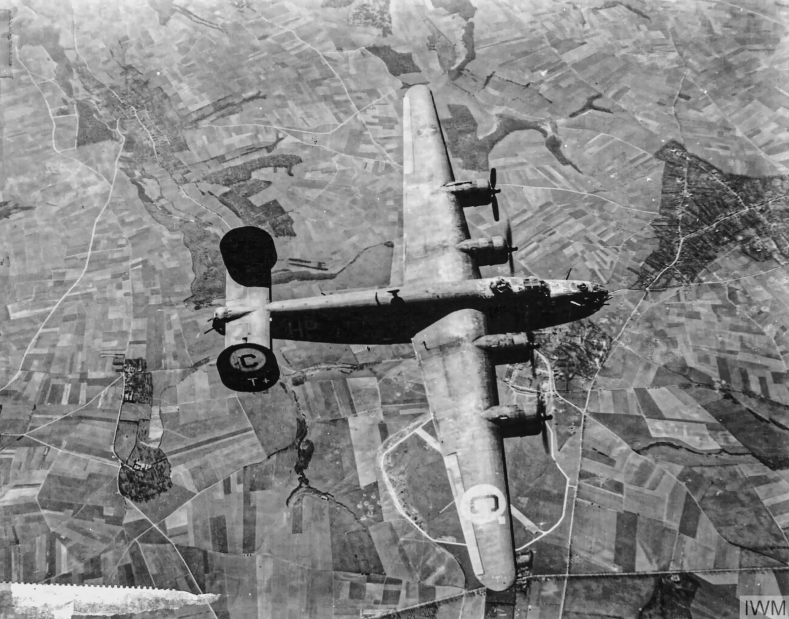 Consolidated B-24D Liberator 8AF 389BG567BS HPT+ with a feathered prop over France FRE1543
