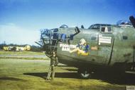 Asisbiz 42 40506 B 24D Liberator 8AF 389BG566BS RRA+ Fightin' Sam nose art left side at Hethel FRE6476
