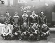 Asisbiz 42-63961 B-24D Liberator 8AF 389BG565BS EET Zoomin' Zombie with crew England 01