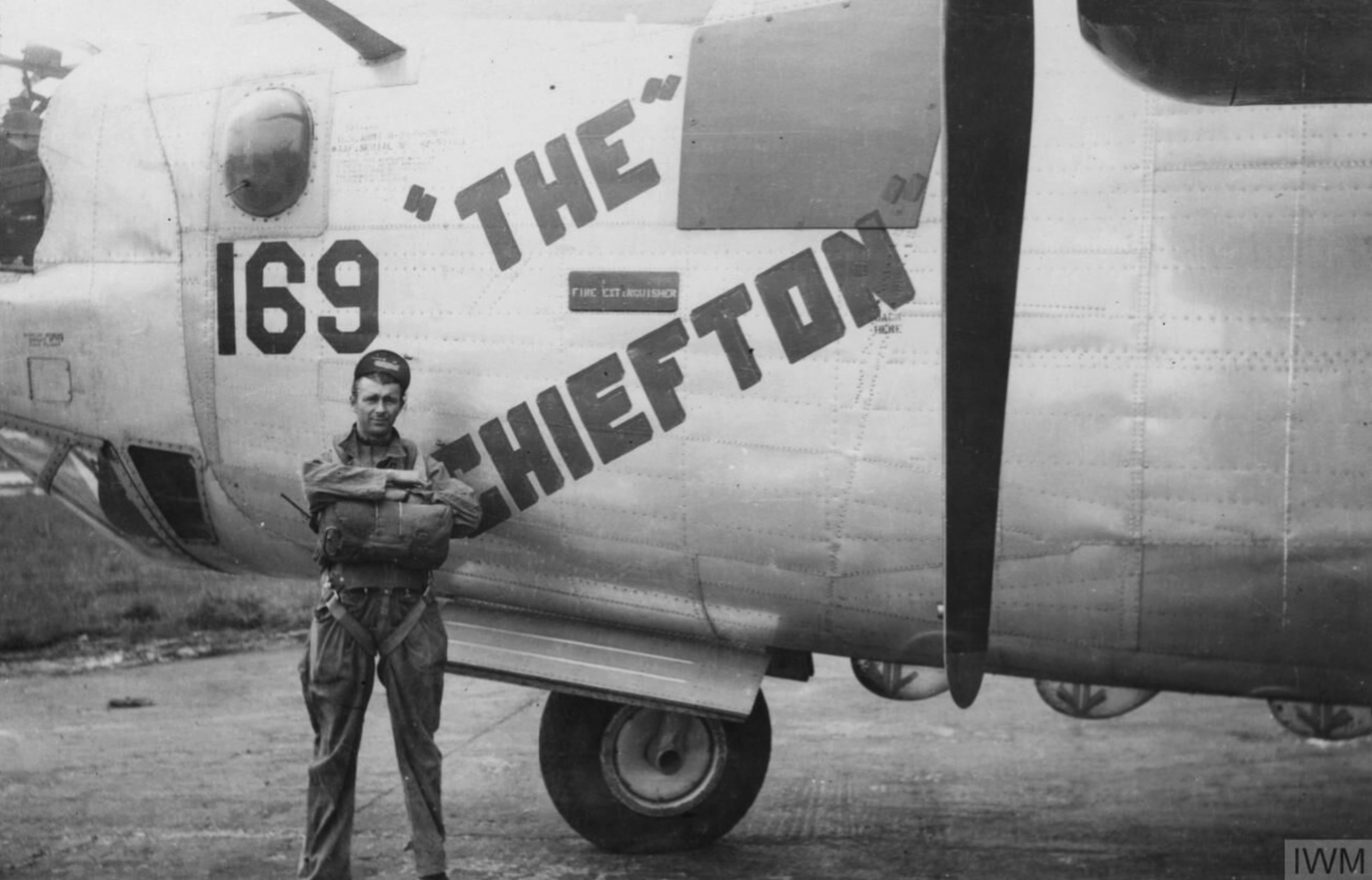 42-51169 B-24H Liberator 8AF 392BG577BS DCG+ The Chiefton nose art left side FRE1666
