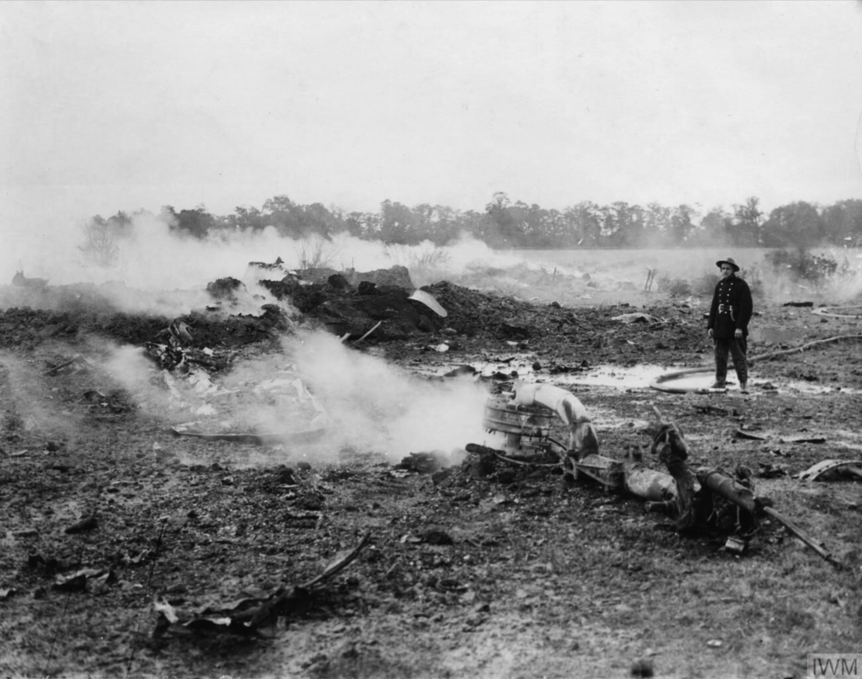 42-95023 B-24H Liberator 8AF 392BG577BS DCY+ crashed at Chesthunt 12th Aug 1944 FRE1667