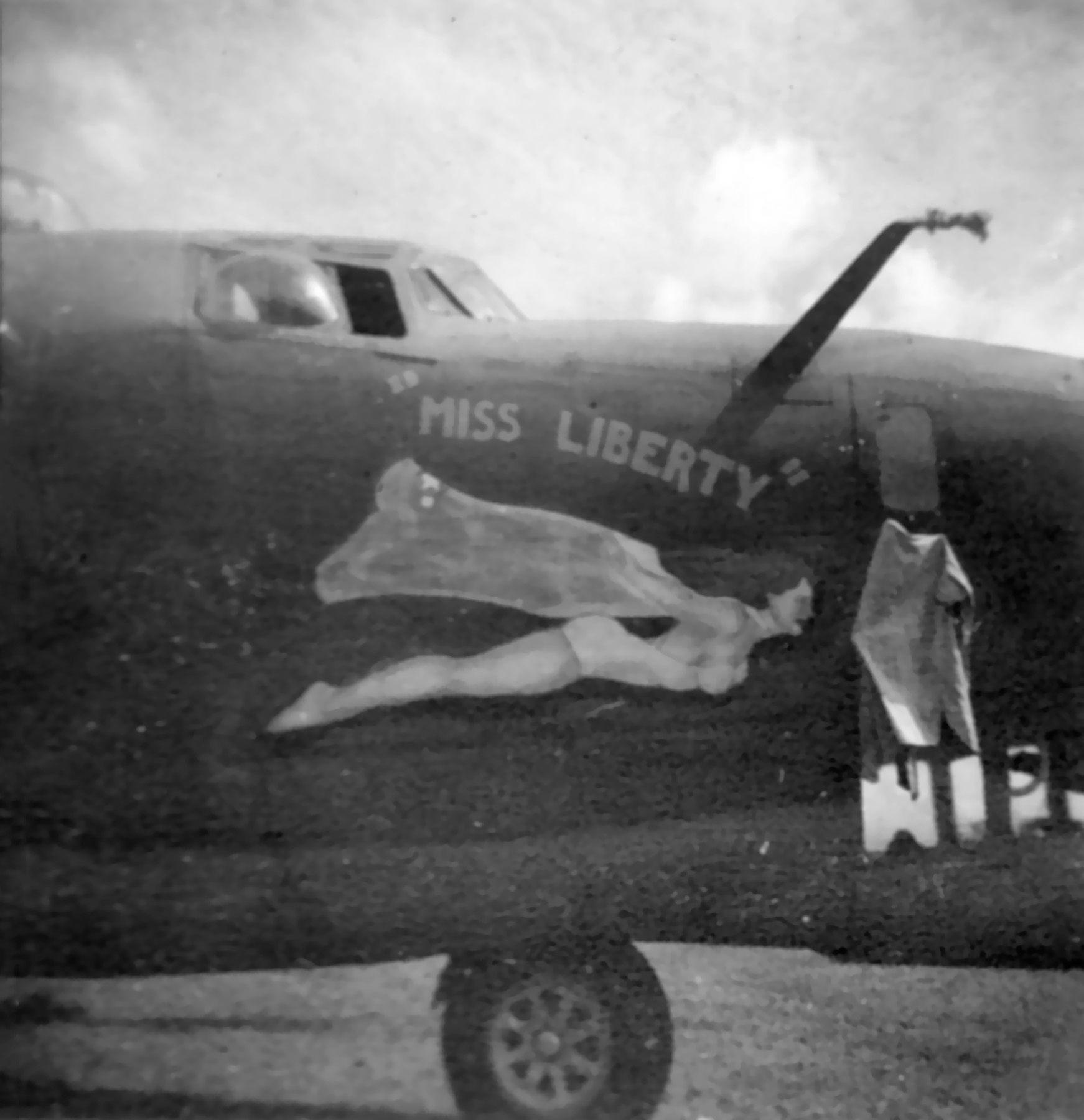 42-40479 B-24D Liberator 5AF 43BG63BS Miss Liberty nose art right side 01
