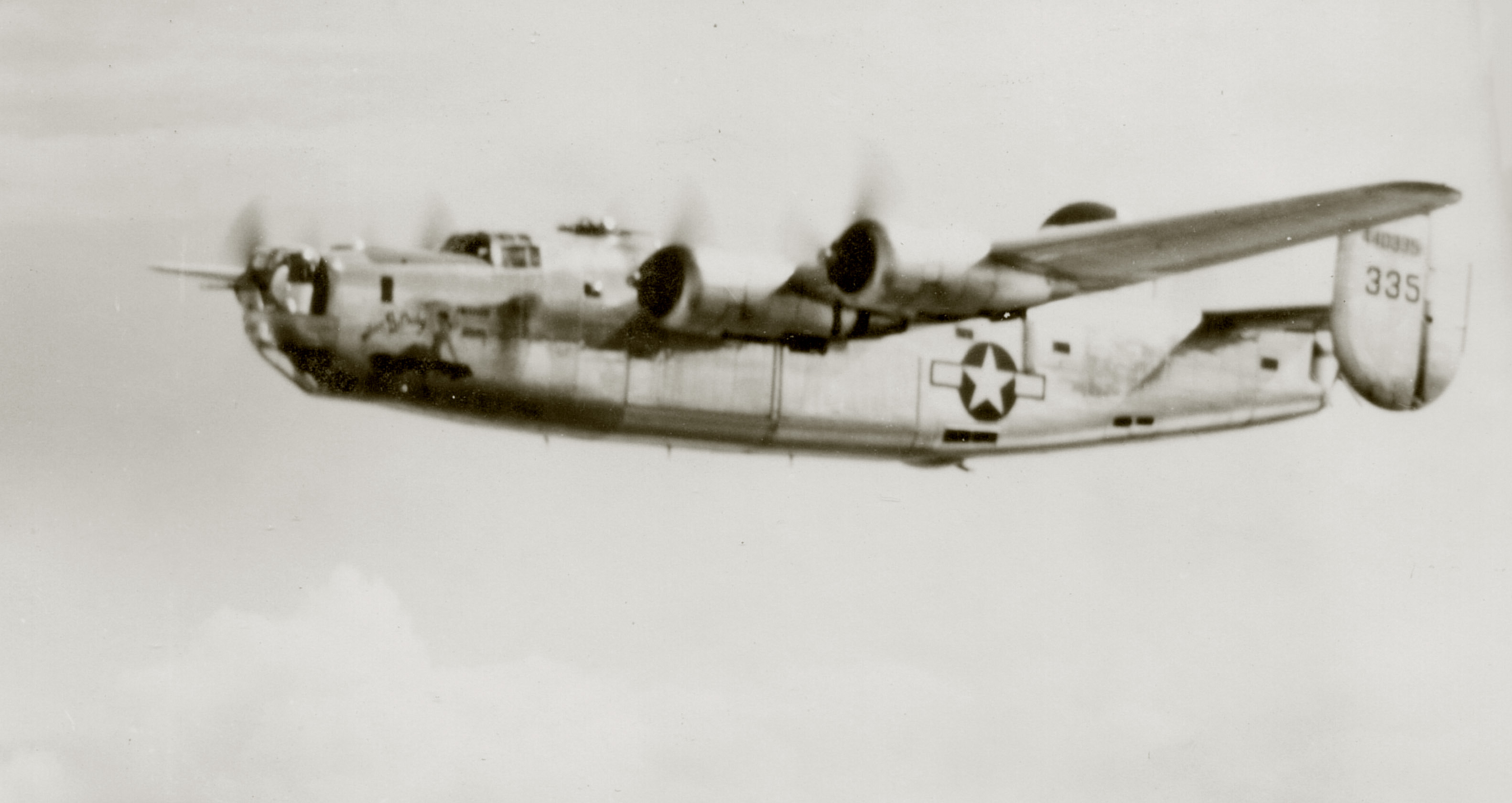 44-40335 B-24J Liberator 5AF 43BG403BS Million dollar Baby in flight over New Guinea 01