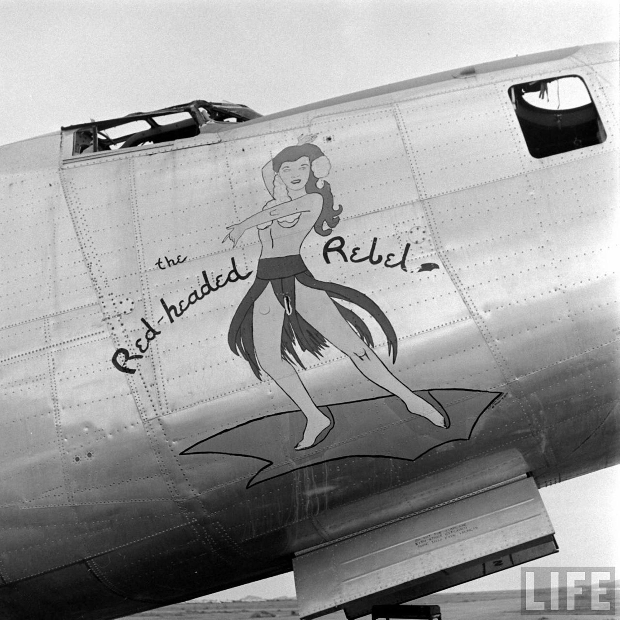 B-24 Liberator 5AF 43BG Red Headed Rebel at Kingman No.5 USA 1947