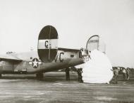 Asisbiz 42-95308 B-24H Liberator 8AF 445BG702BS WVC Silver Dollar England 1944 01