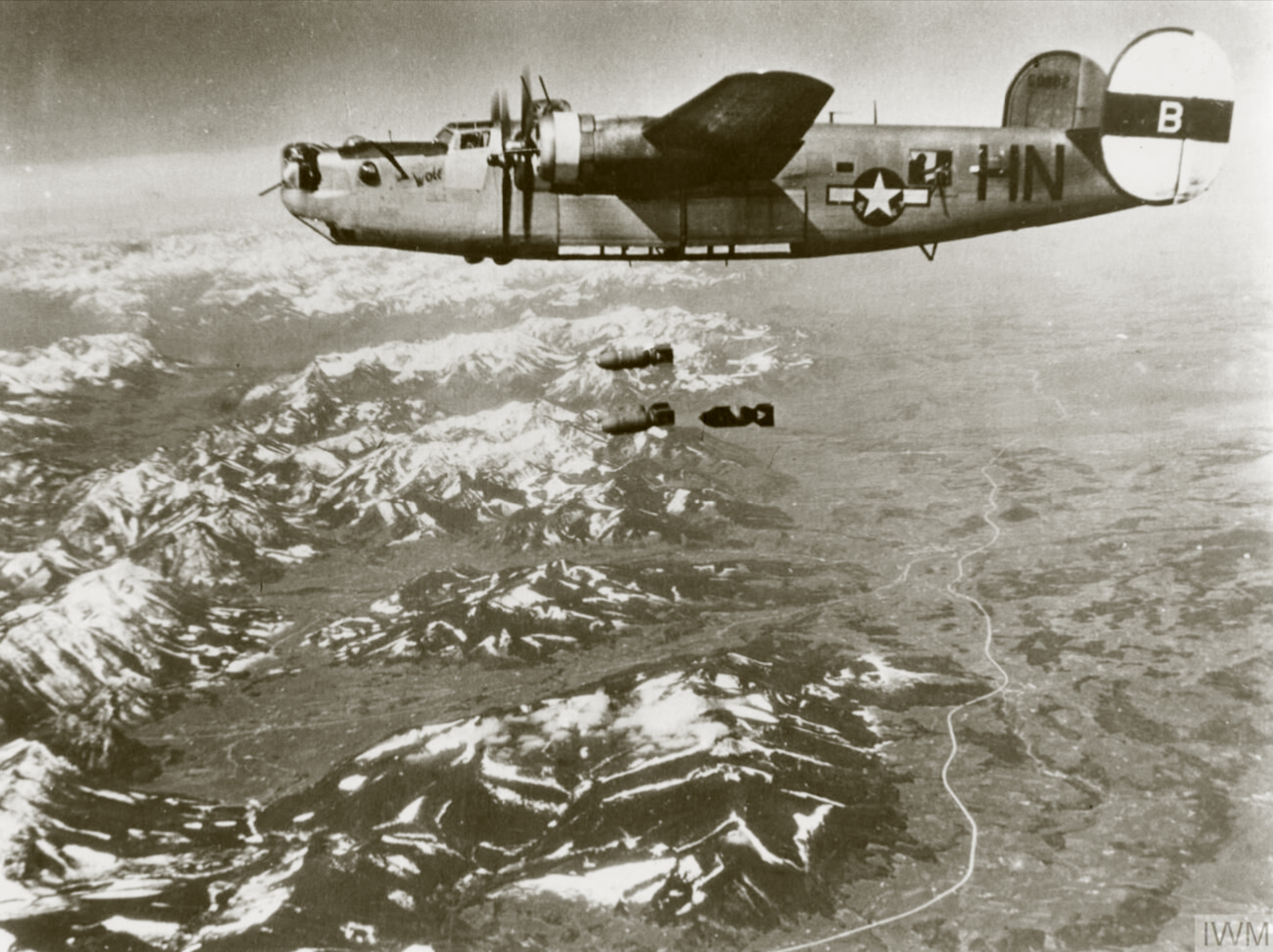 Asisbiz 42 50882 B 24J Liberator 8AF 446BG705BS HNB Woff Patrol over Asisbiz 42 50882 B 24J Liberator 8AF 446BG705BS HNB Woff Patrol over