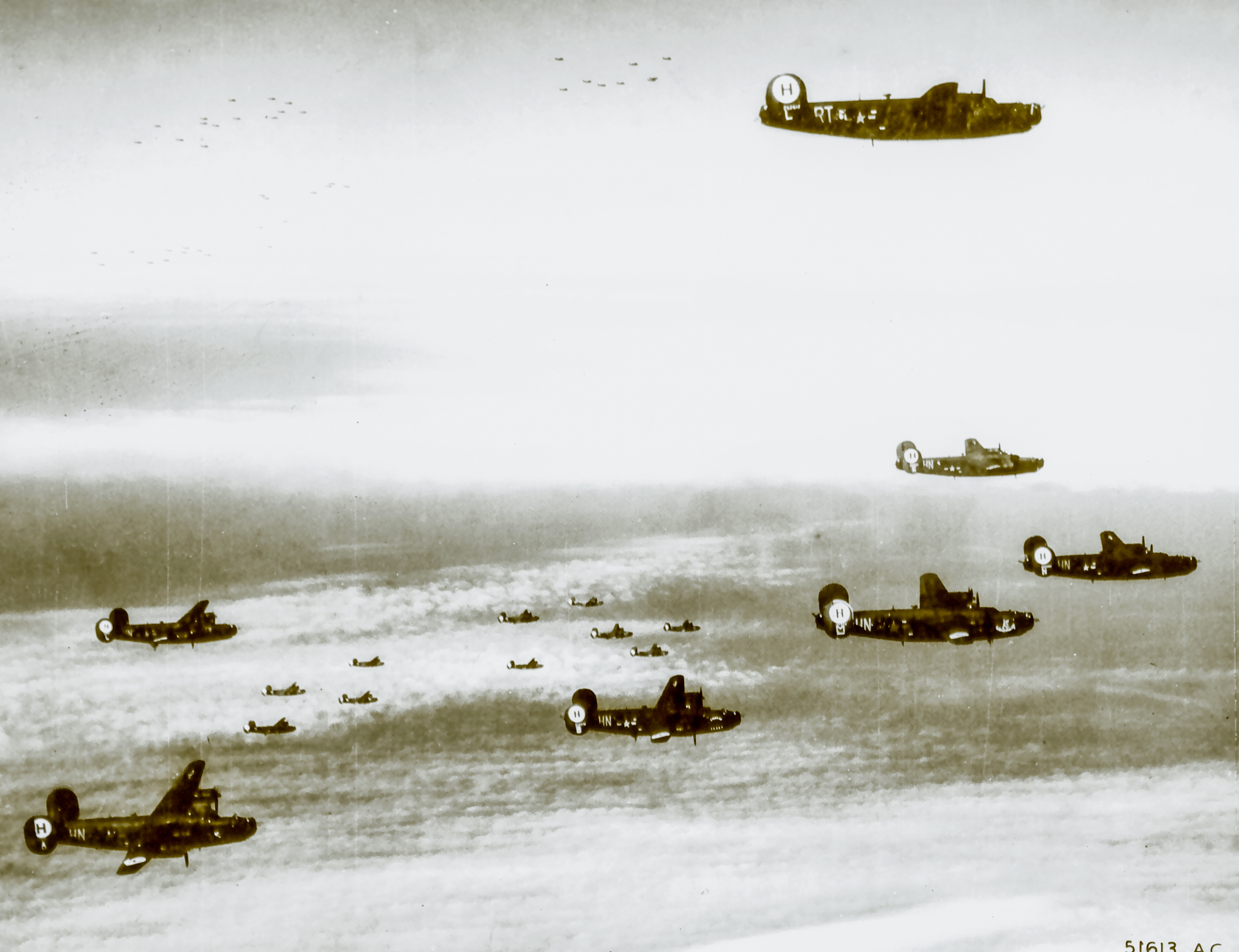 42-7576 B-24H Liberator 8AF 446BG705BS HNA Stardust enroute Bourges Orleans France 10th Apr 1944 01