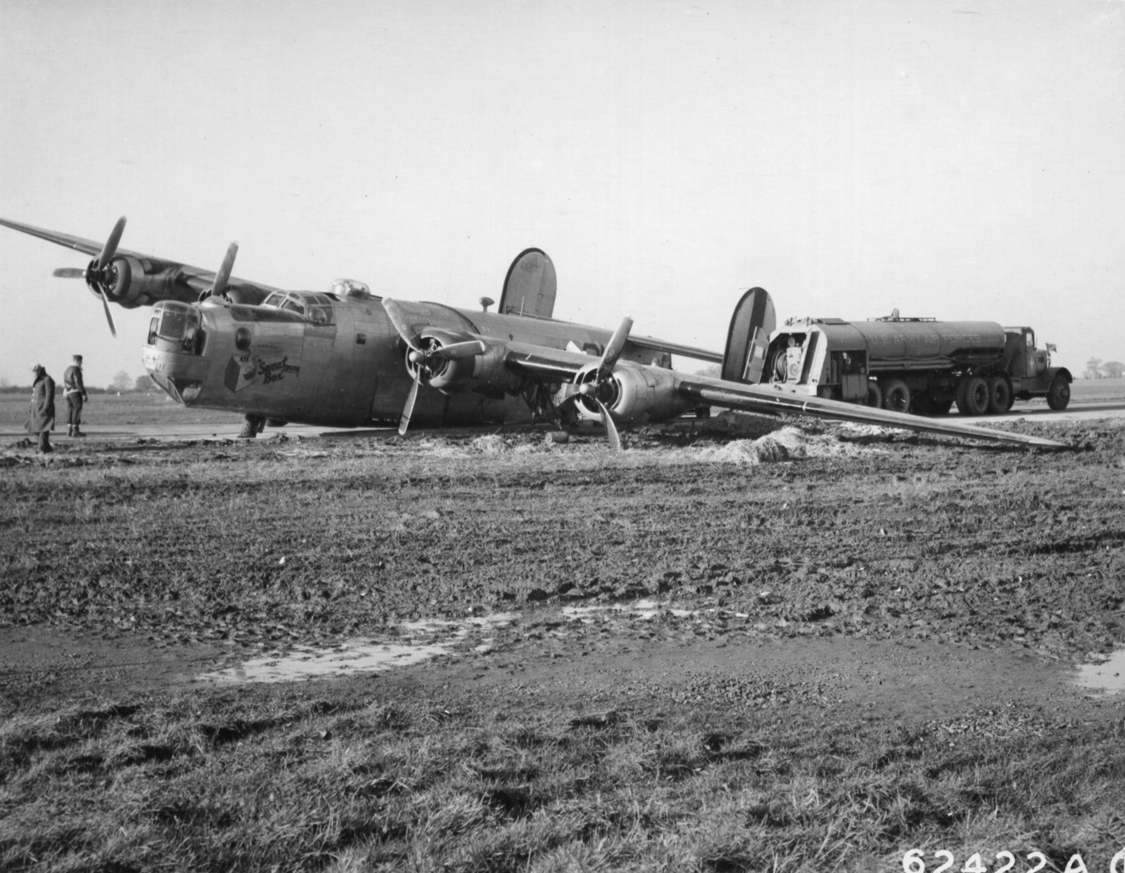 44-40071 B-24J Liberator 8AF 44BG66BS QKD Sweat Box at Shipham Norfolk England 6th Nov 1944 NA2130