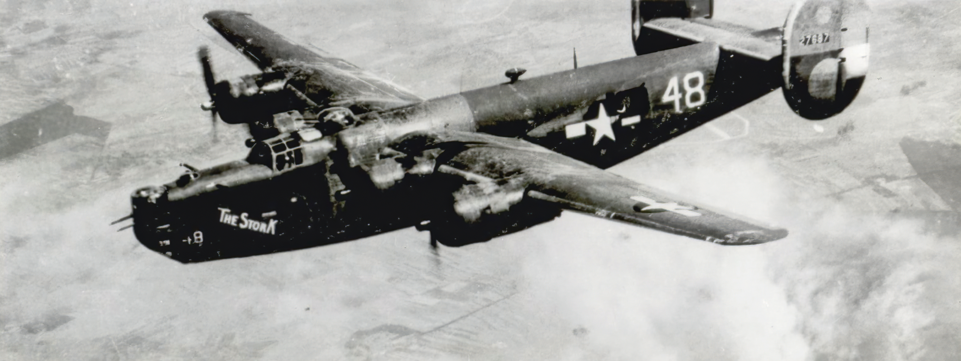 42-7687 B-24H Liberator 15AF 451BG726BS 48 Cave Girl aka The StorK in flight