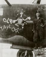 Asisbiz 42-52111 B-24H Liberator 15AF 451BG726BS 44 Old Taylor nose art 01