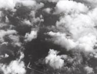 Asisbiz 42-95379 B-24H Liberator 15AF 451BG725BS 35 Extra Joker being shot down by a Fw 190A over Austria 4th Sep 1944 08
