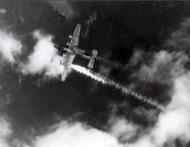 Asisbiz 42-95379 B-24H Liberator 15AF 451BG725BS 35 Extra Joker being shot down by a Fw 190A over Austria 4th Sep 1944 13