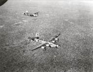 Asisbiz Consolidated B-24G Liberator 15AF 451BG725BS 58 with 40 mission to Oswiecim Oil Refinery nr Krakow Poland 1944 01