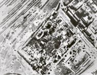 Asisbiz Target 15AF B-24 Liberators bomb Nagyar Oil Refinery Budapest Hungary 6th Jan 1945 01
