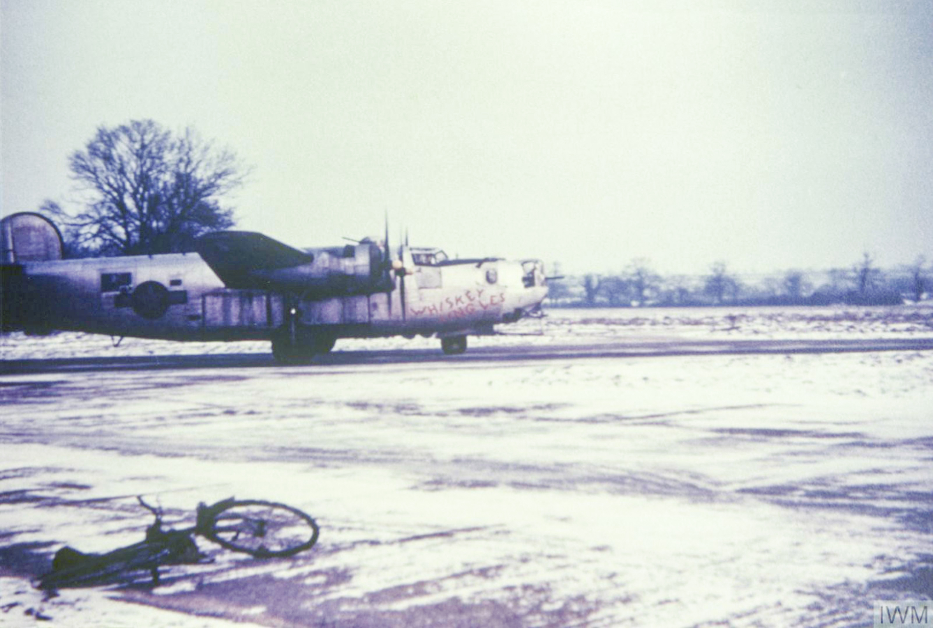 41-28943 B-24H Liberator 8AF 453BG733BS F8J Whiskey Jingles also with 735BS H6J Jan 1945 FRE6771