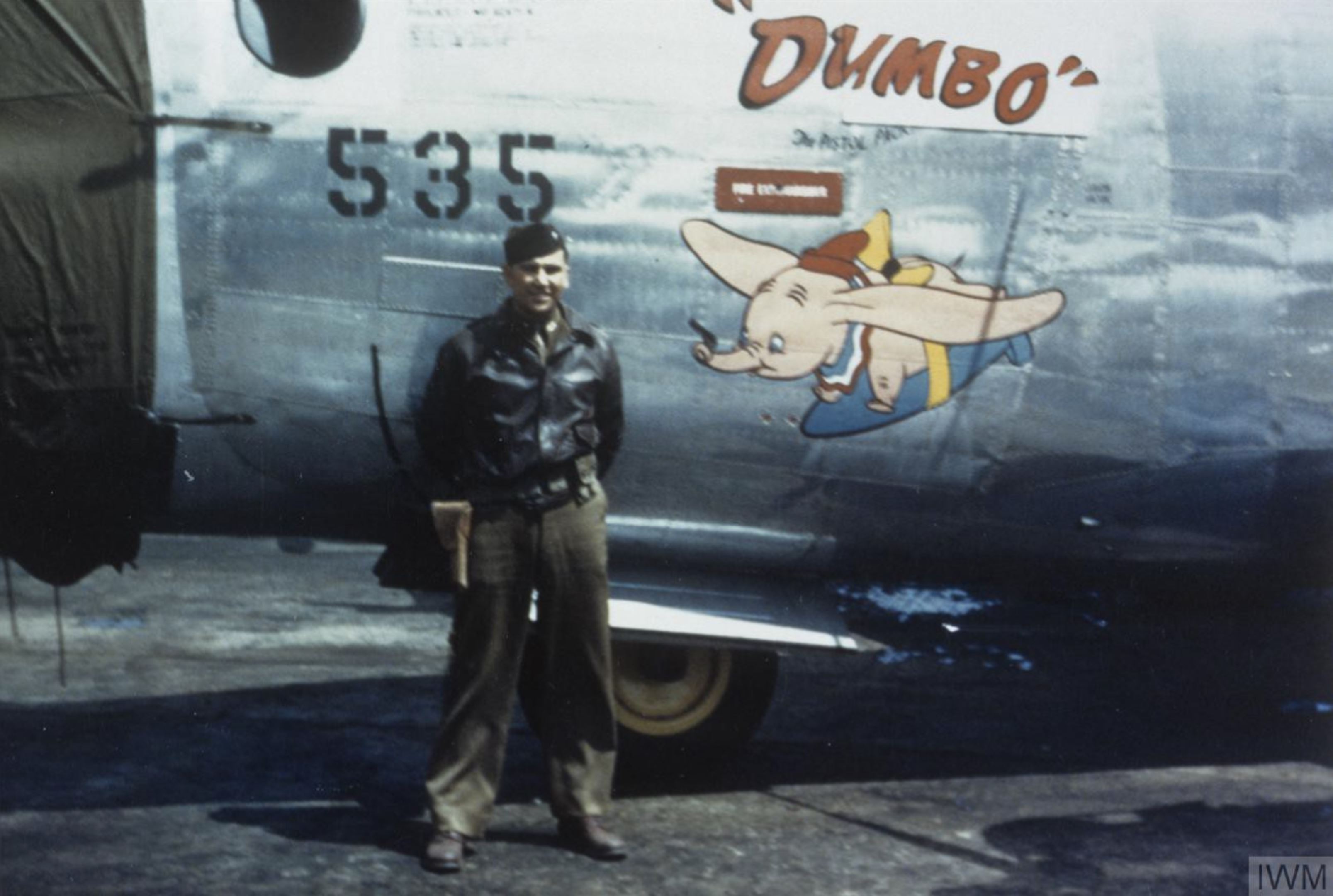 41-28943 B-24H Liberator 8AF 453BG735BS H6L Dumbo The Pistol Packin' Pachyderm 535 nose art FRE6773