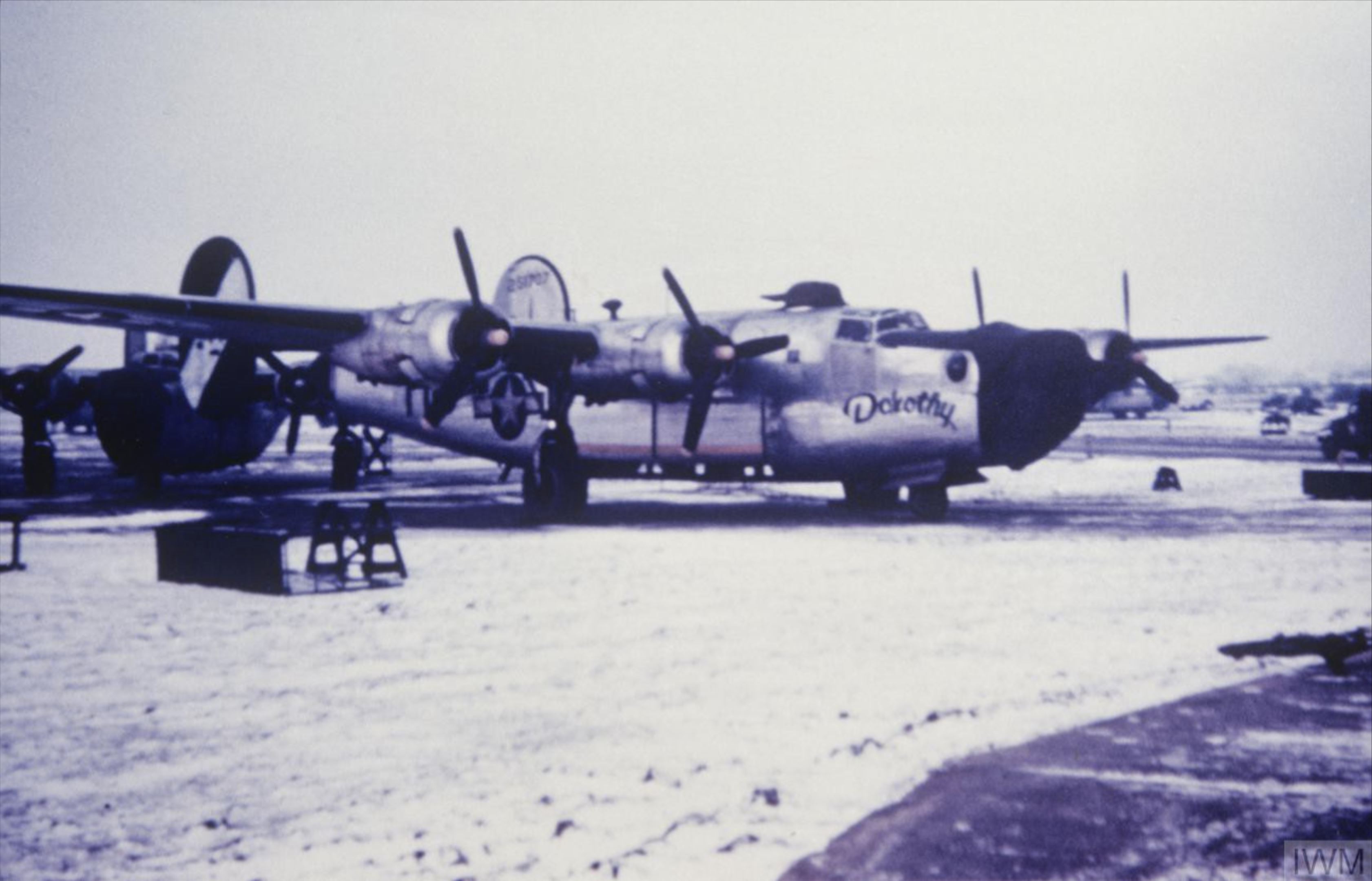 42-51707 B-24J Liberator 8AF 453BG735BS H6H Dorothy nose art right side England FRE6768