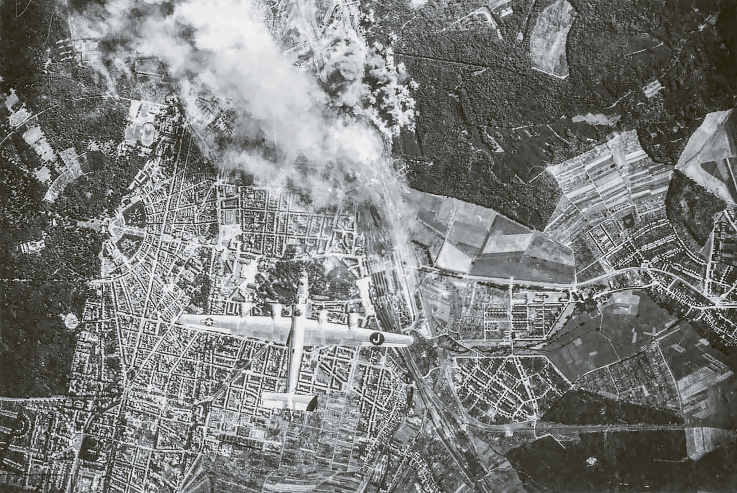 Consolidated B-24J Liberator 8AF 453BG over Karlsruhe Germany 5th Sept 1944 01