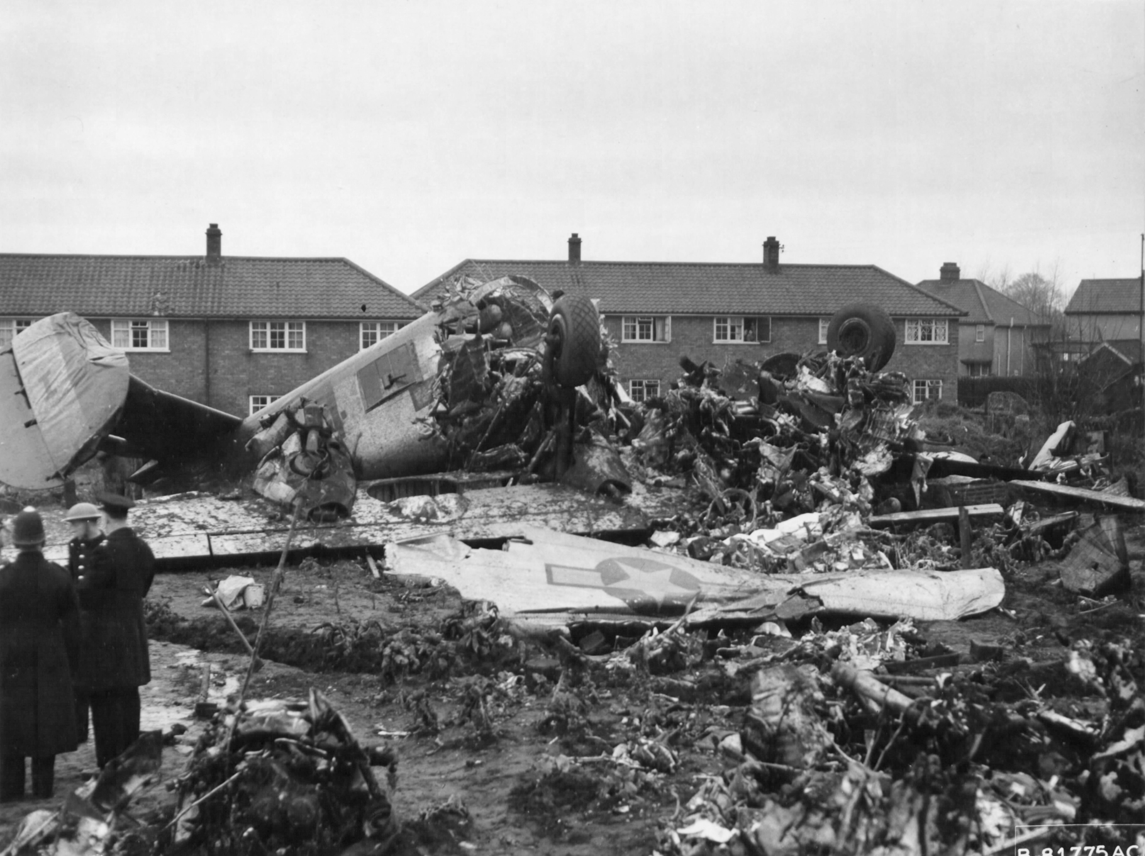 44-40283 B-24J Liberator 8AF 458BG753BS J4I Lassie Come Home crash site 01