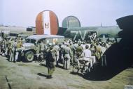 Asisbiz 41-29303 B-24H Liberator 8AF 458BG752BS 7VH Liberty Lib with injured crew FRE6741