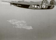 Asisbiz 41-28702 B-24H Liberator 15AF 460BG761BS A Pretty Baby over the Isle of Capri Bay of Naples Italy 1944 01