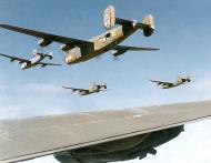 Asisbiz 42-52381 B-24H Liberator 15AF 460BG761BS TS Express ltr had a landing accident with pilot Norman E Drybread near Spinazzola Italy 6th Aug 1944 01