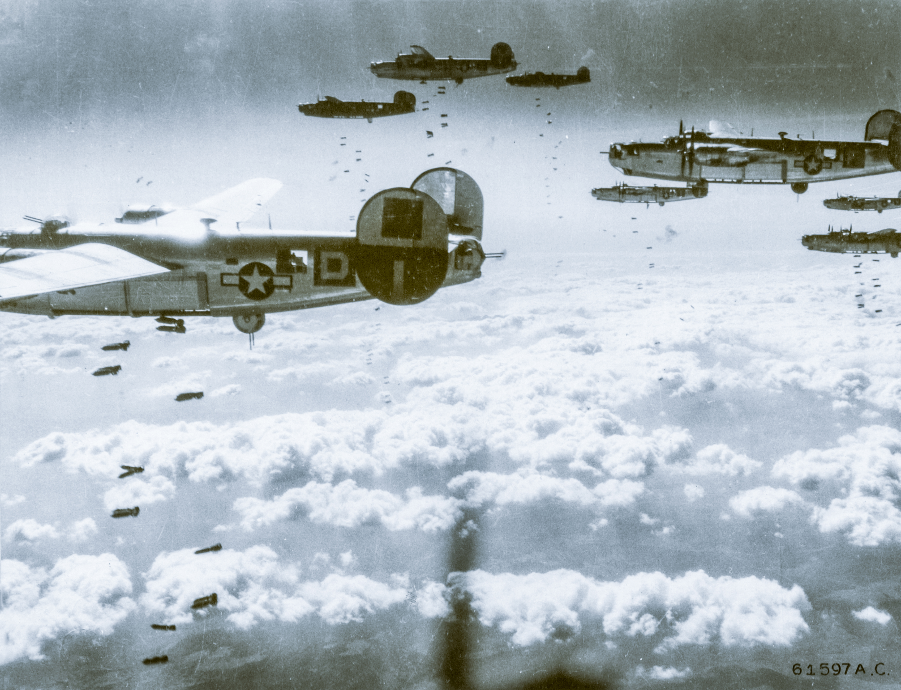 Target 15AF B-24 Liberators 464BG778BS bomb Rail Yards at Heiligenstadt Vienna 22nd March 1945 NA1218