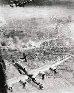 Asisbiz Target 15AF B-24 Liberators 464BG bomb the Tokal airdrome Budapest Hungary 6th Jan 1945 02