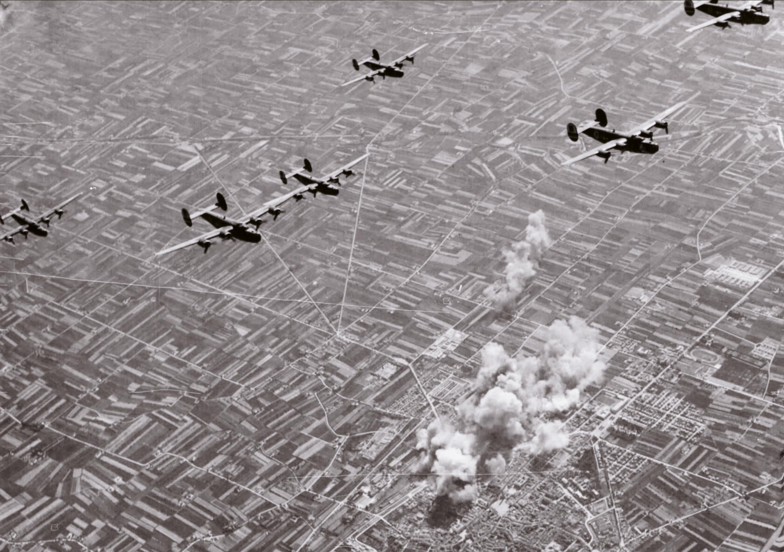 42-52464 B-24H Liberator 15AF 465BG783BS Rough and Ready over rail yards Forli Italy 19th May 1944 02