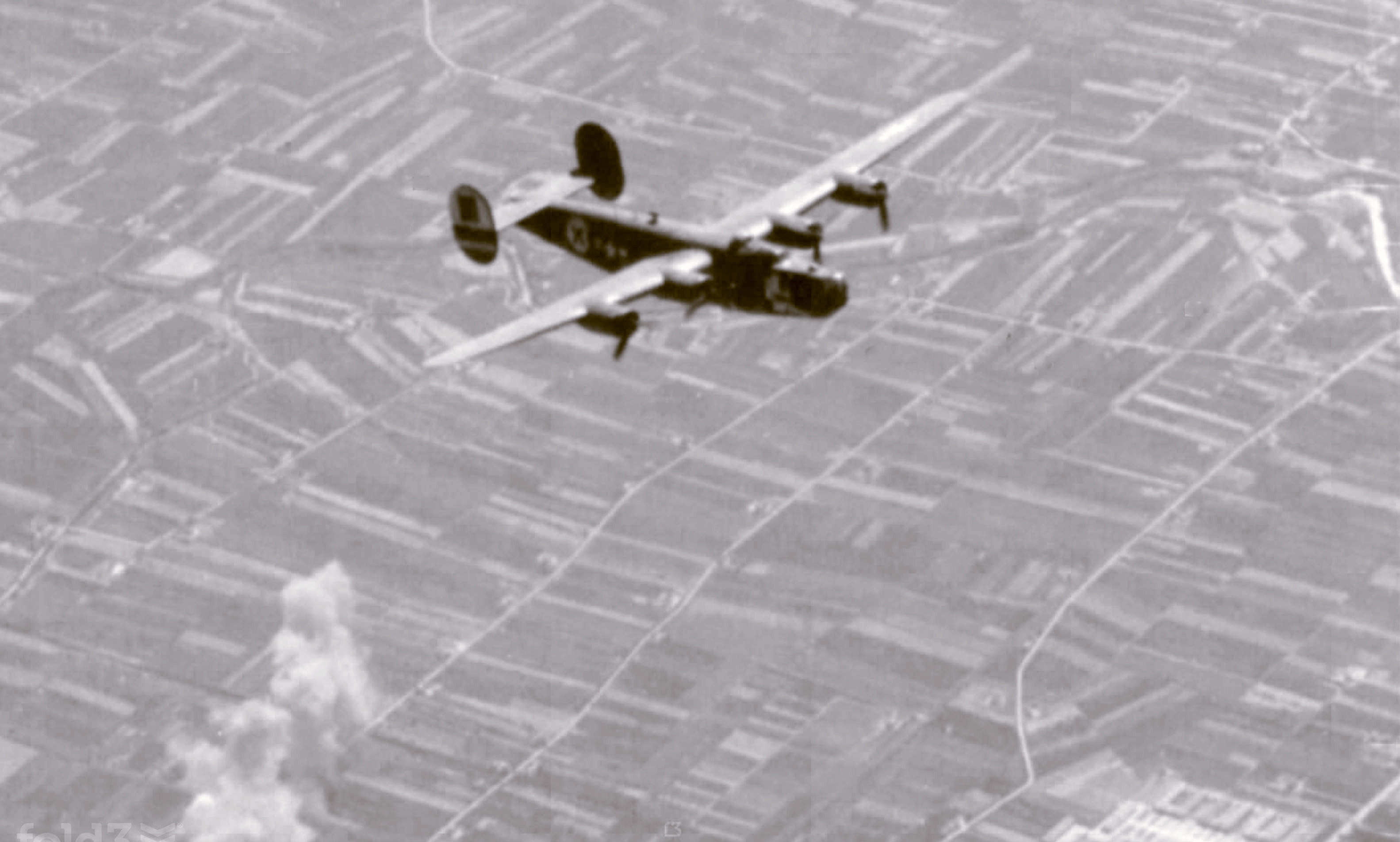 42-52464 B-24H Liberator 15AF 465BG783BS Rough and Ready over rail yards Forli Italy 19th May 1944 03