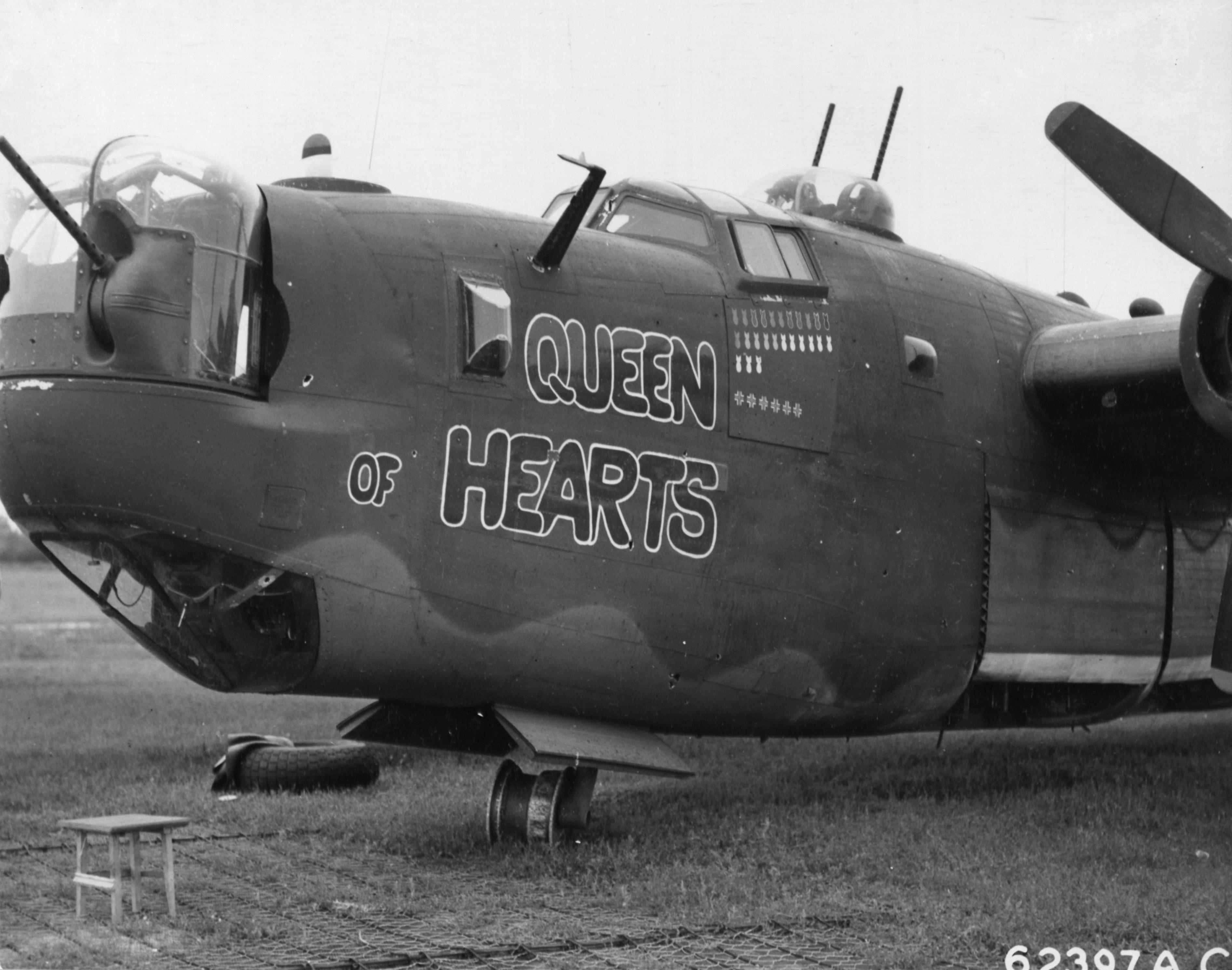 42-52511 B-24H Liberator 8AF 466BG786BS 2UE Queen of Hearts New Rumney Kent England 25th July 1944 NA2100