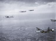 Asisbiz 44-49582 B-24L Liberator 8AF 466BG784BS T9O Fran a Pathfinder leading 2UN+ FRE1940