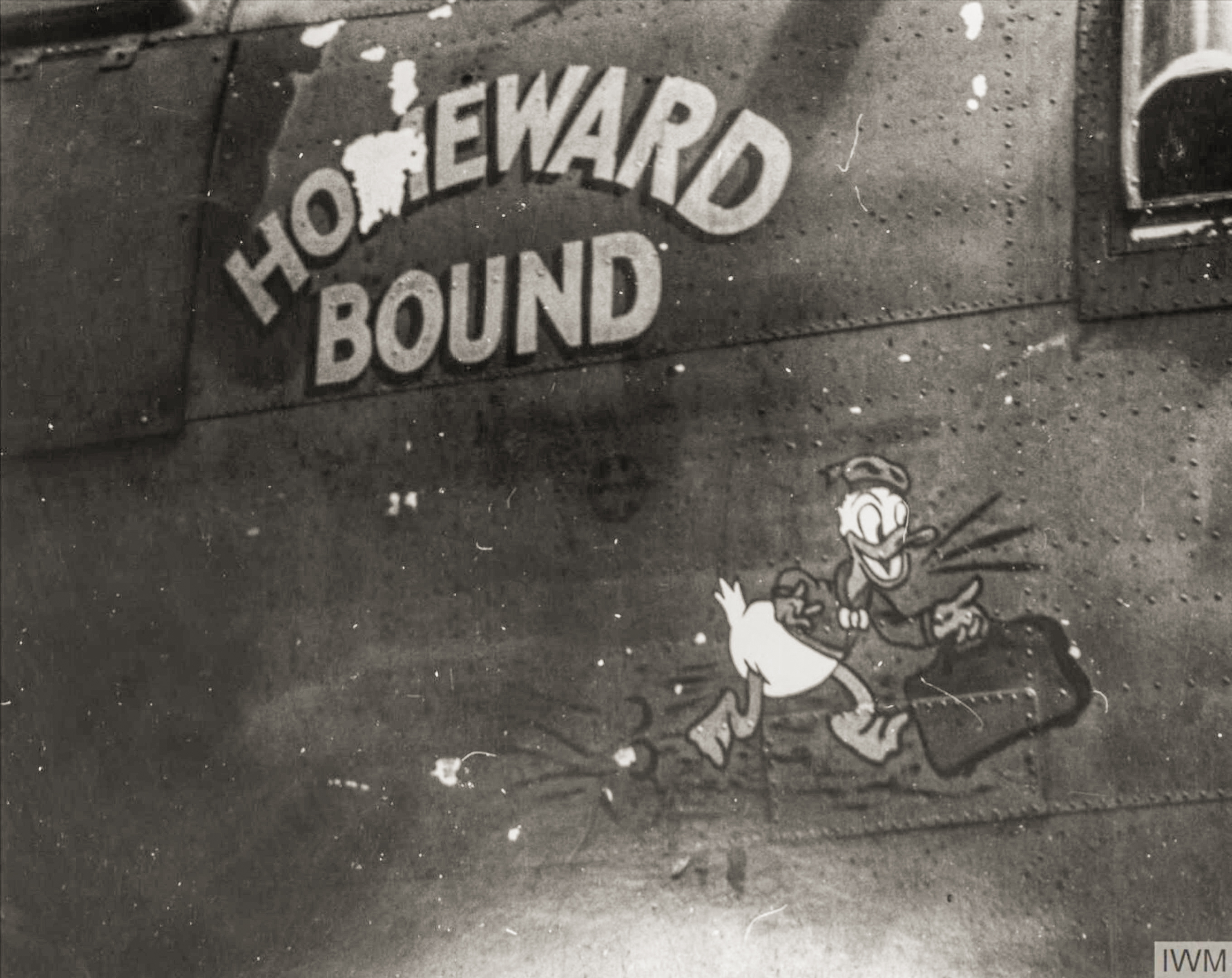 41-29378 B-24H Liberator 8AF 467BG790BS Q2B Homeward Bound nose art right side FRE8461