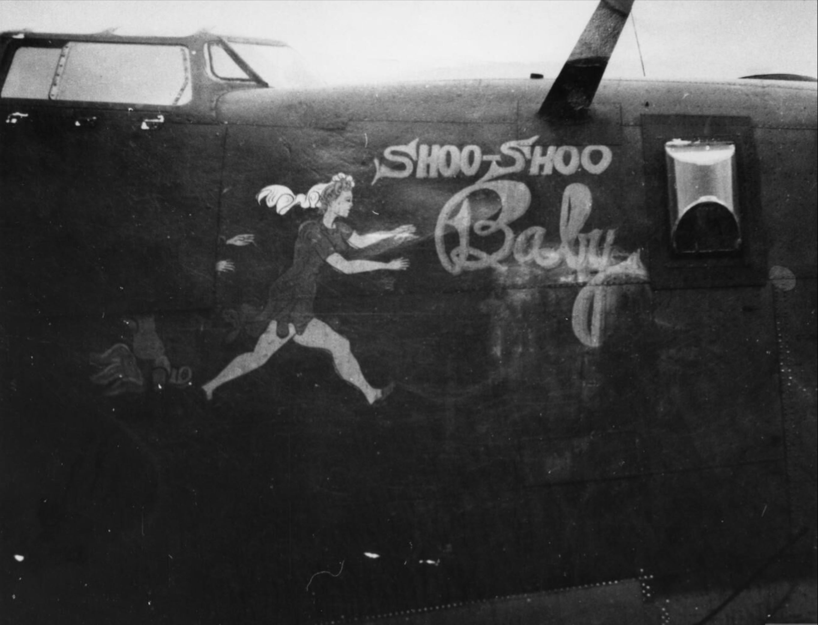 41-29393 B-24H Liberator 8AF 467BG791BS 4ZB+ Shoo Shoo Baby nose art right side FRE1995