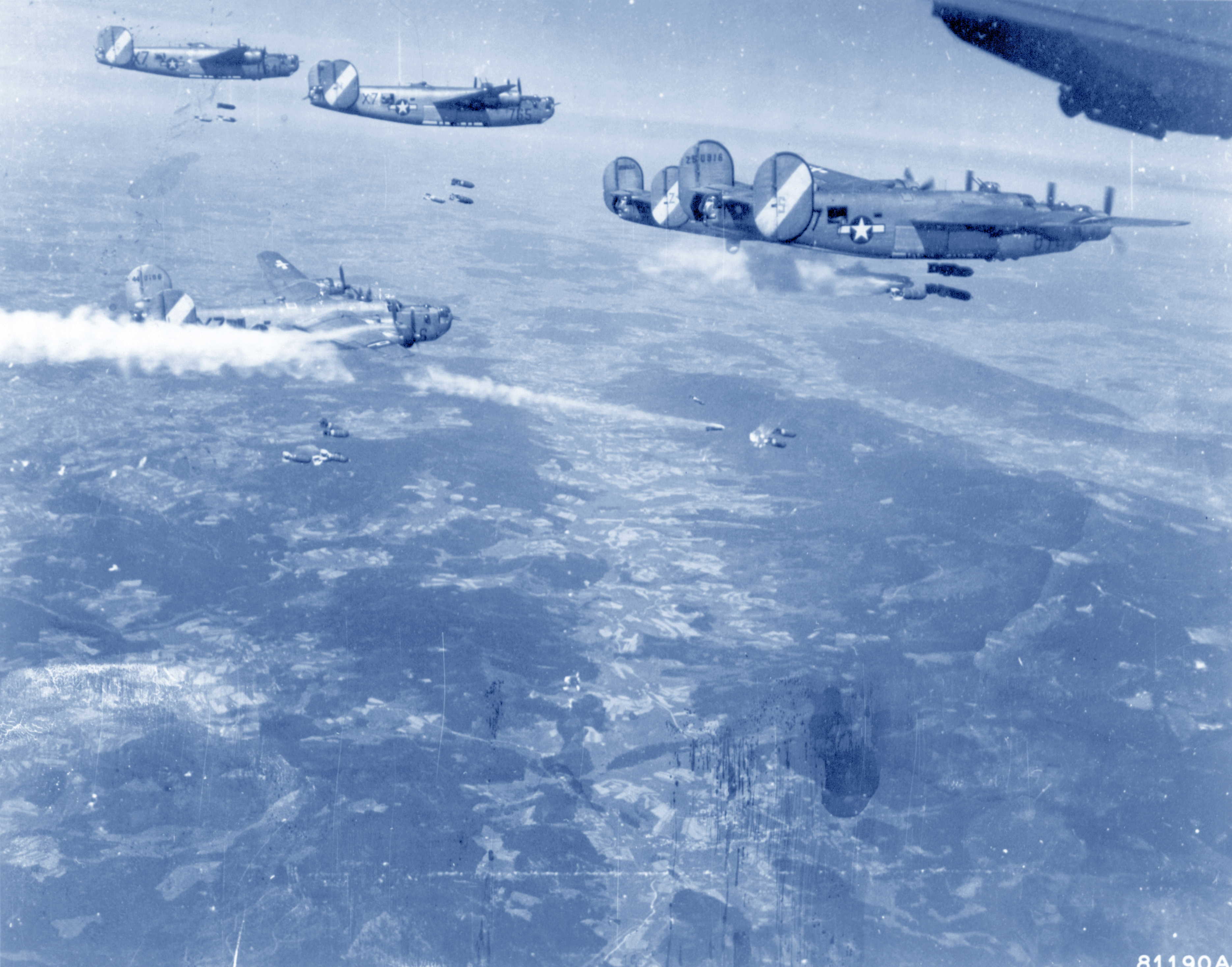 42-50641 B-24J Liberator 8AF 467BG788BS X7G Dugar mission to Zwiesel Germany 20th April 1945 342 FH 001287
