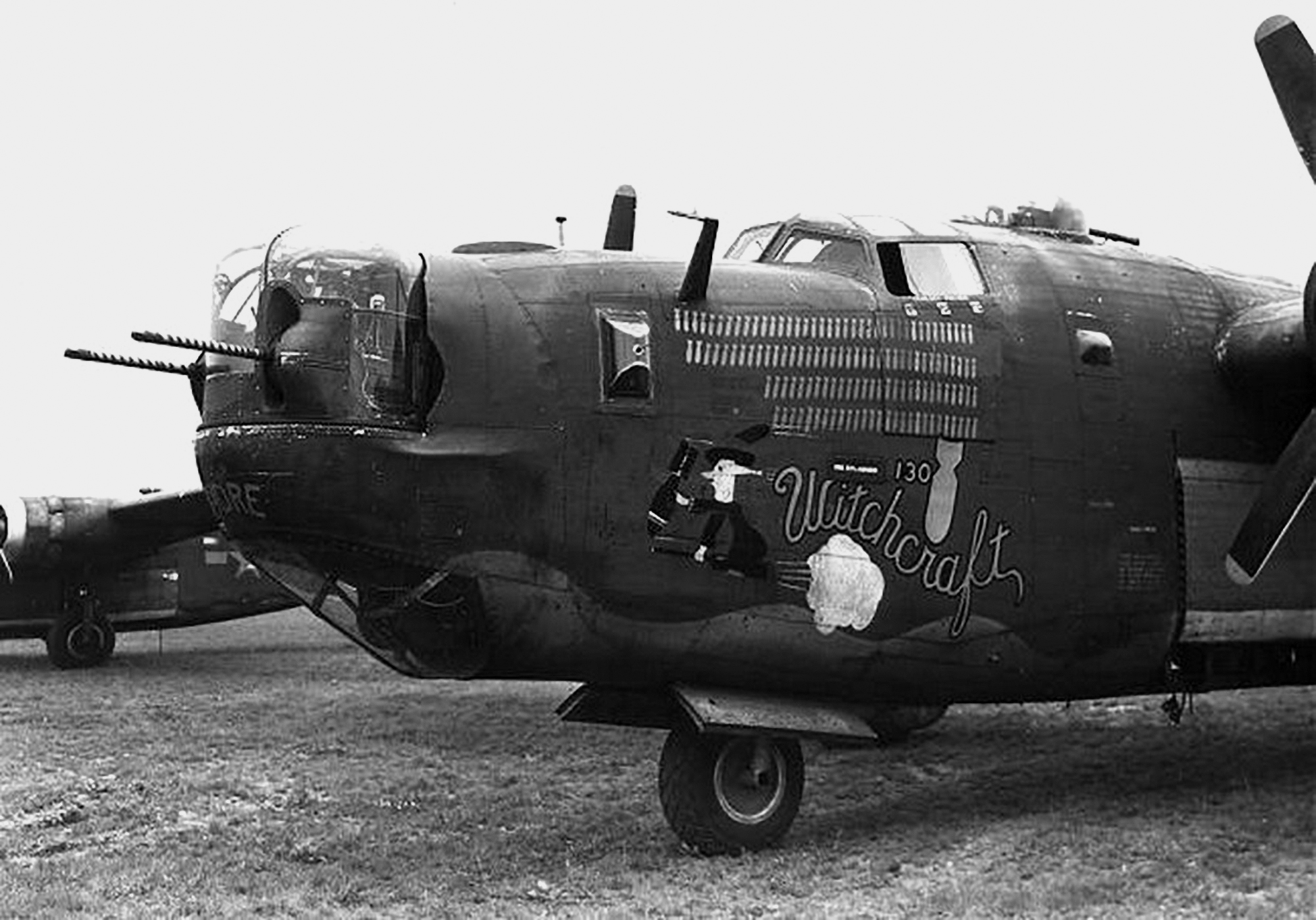 42-52534 B-24H Liberator 8AF 467BG790BS Q2M Witchcraft in flight nose art left side 03